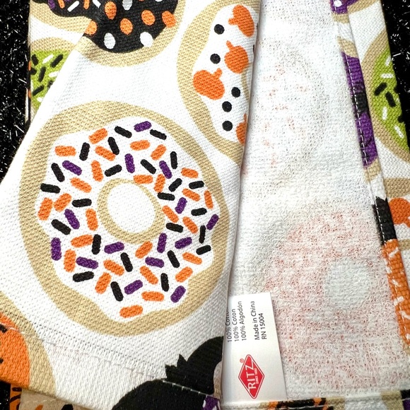 Set of 2 Halloween Doughnuts Kitchen Towels Iced in Spooky Colors Bats Spiders - Picture 6 of 12
